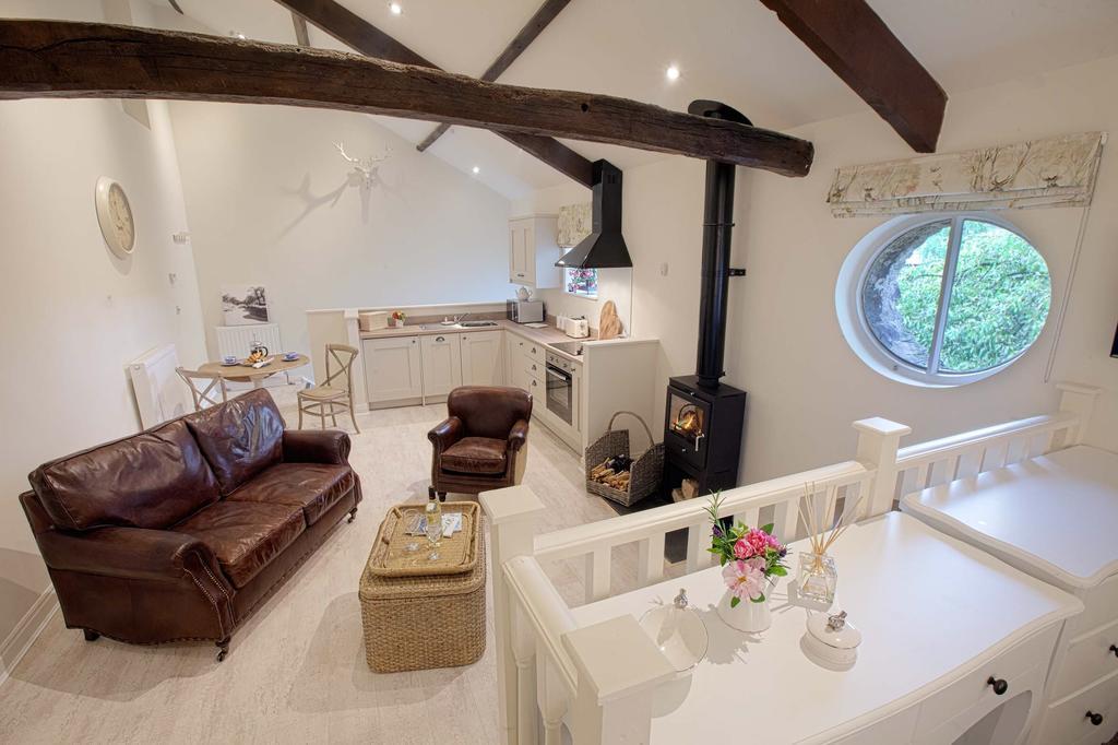 Linton Court Coach House Apartment Settle Room photo